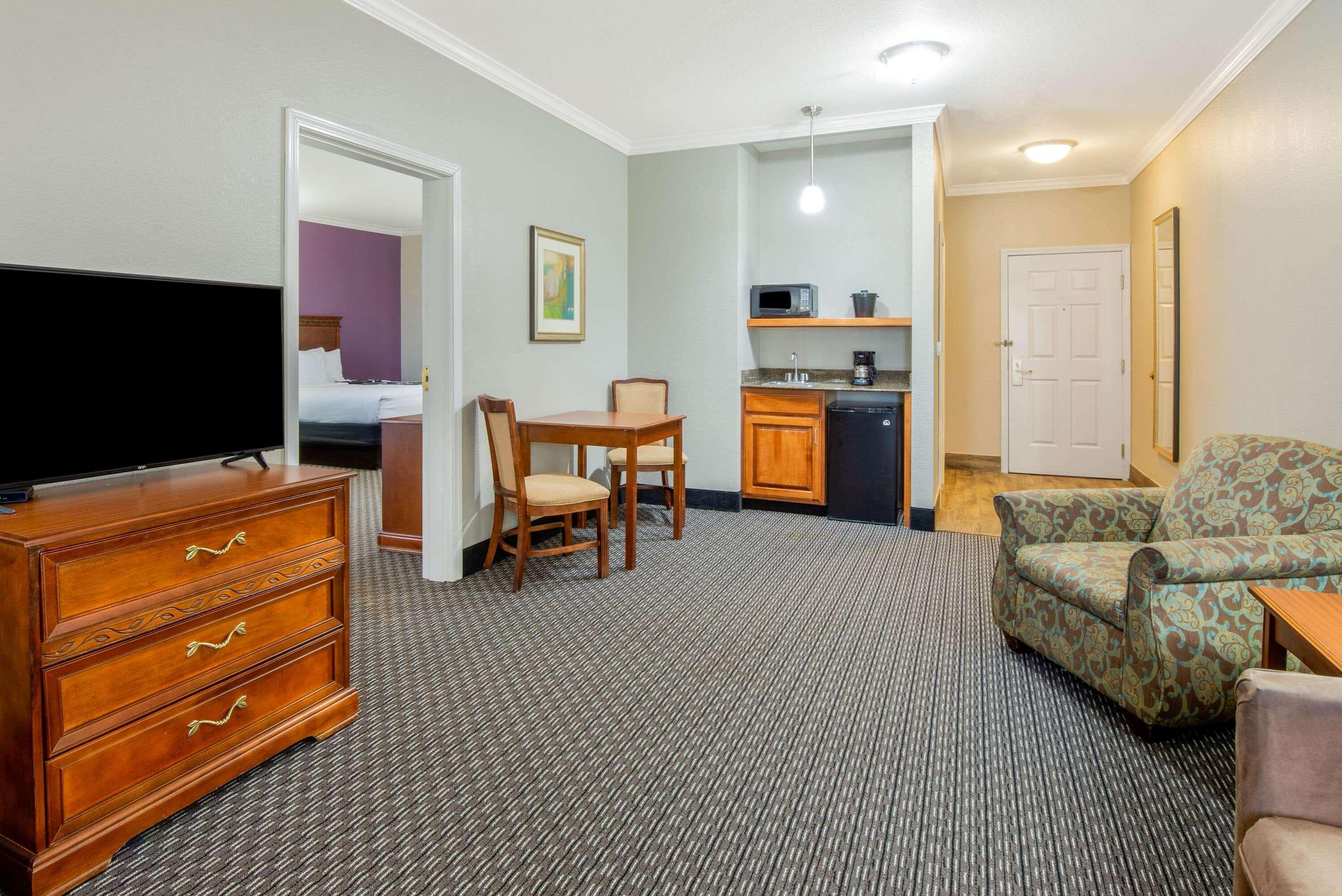 La Quinta By Wyndham גיינסוויל מראה חיצוני תמונה