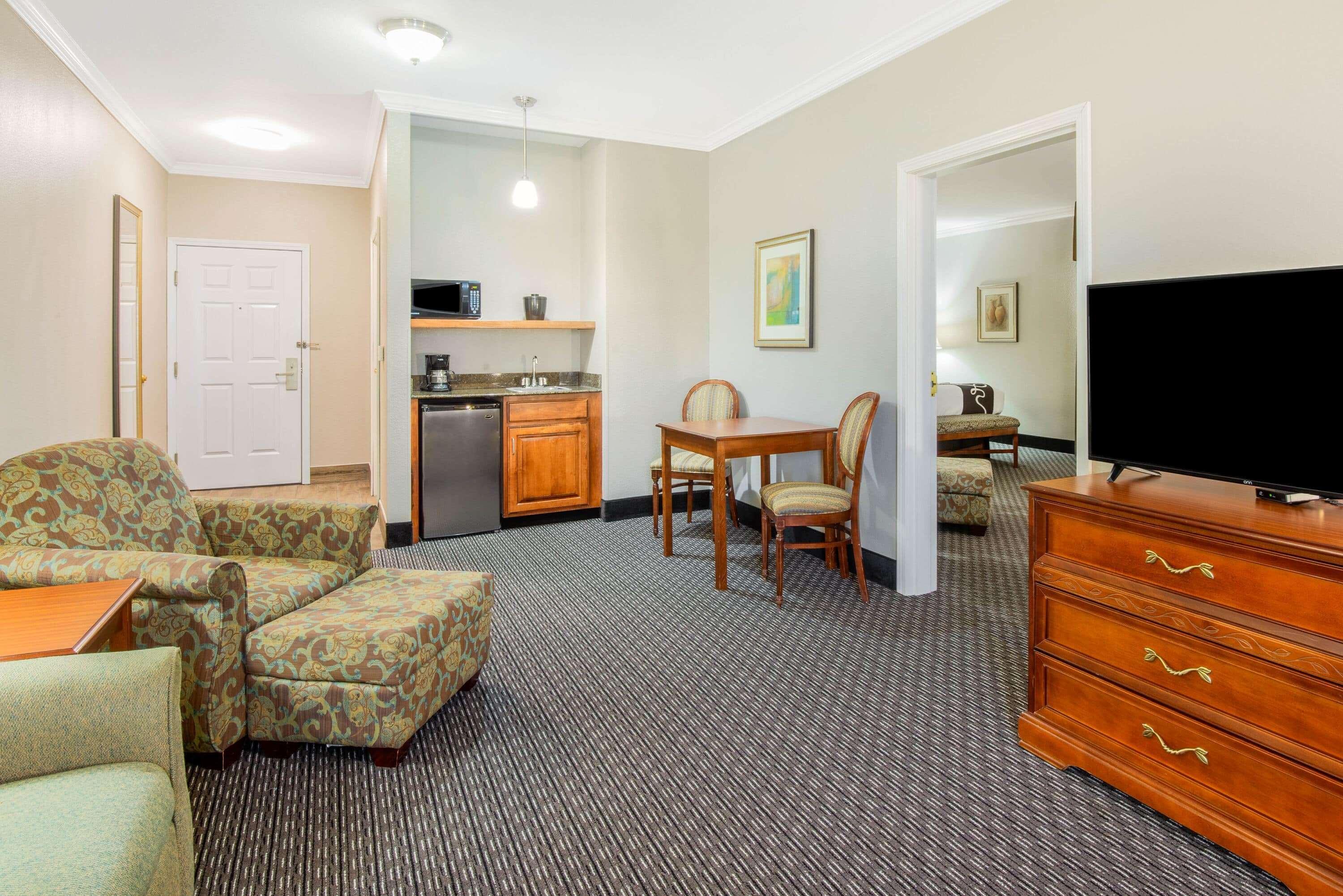 La Quinta By Wyndham גיינסוויל מראה חיצוני תמונה