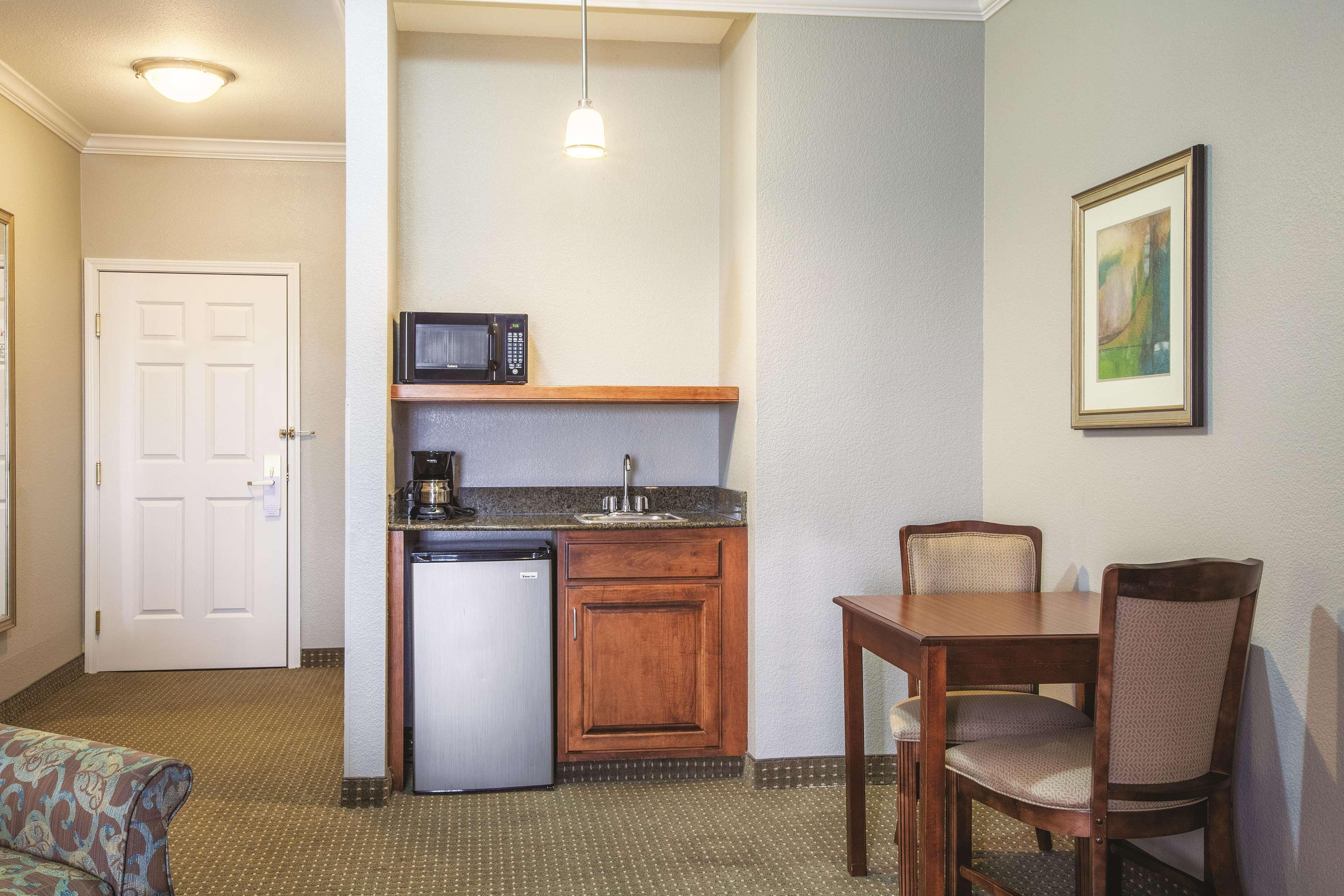 La Quinta By Wyndham גיינסוויל מראה חיצוני תמונה